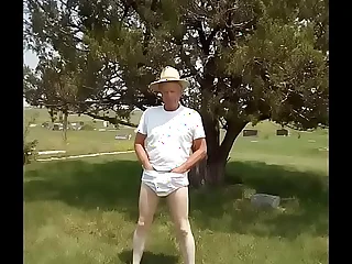 Undress under the undercover