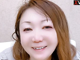 アニメ声 ムキグリ 熟女2 アキちゃんのお風呂と、お部屋でオナニー