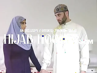 Busty milf in bikini screams as the stud strokes median her Asian pussy